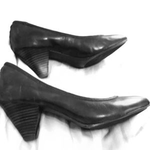 Frye heels “Regina Pumps”